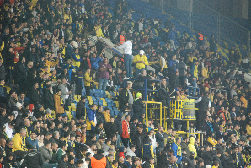 ANKARAGÜCÜ - EROKSPOR TARAFTAR RESİMLERİ