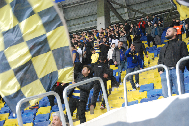 ANKARAGÜCÜ - EROKSPOR TARAFTAR RESİMLERİ