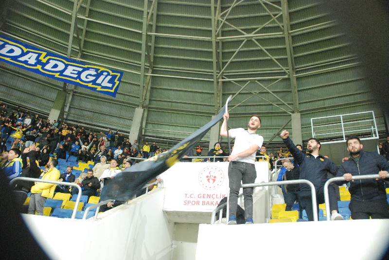 ANKARAGÜCÜ - EROKSPOR TARAFTAR RESİMLERİ
