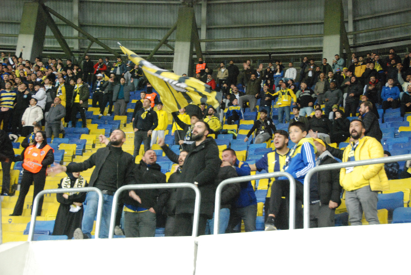 ANKARAGÜCÜ - EROKSPOR TARAFTAR RESİMLERİ