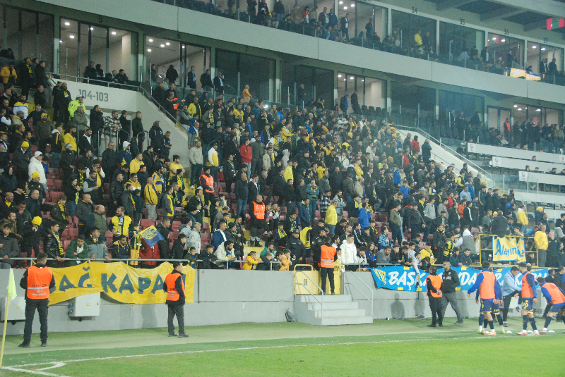 ANKARAGÜCÜ - EROKSPOR TARAFTAR RESİMLERİ