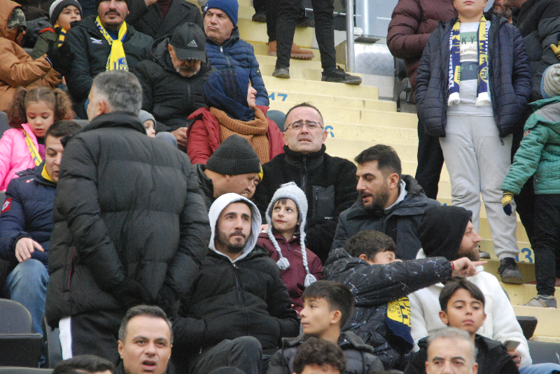 ANKARAGÜCÜ-PENDİKSPOR TARAFTAR FOTOLARI