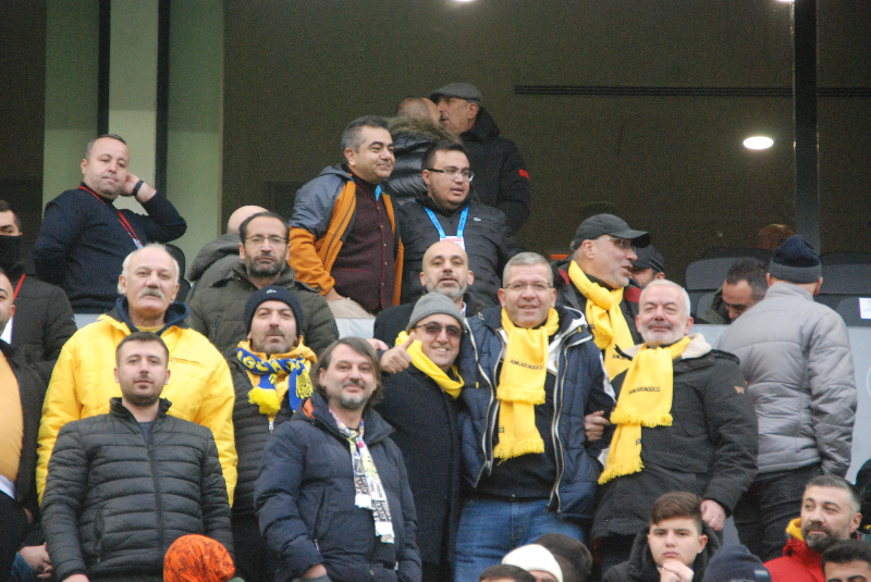 ANKARAGÜCÜ-PENDİKSPOR TARAFTAR FOTOLARI