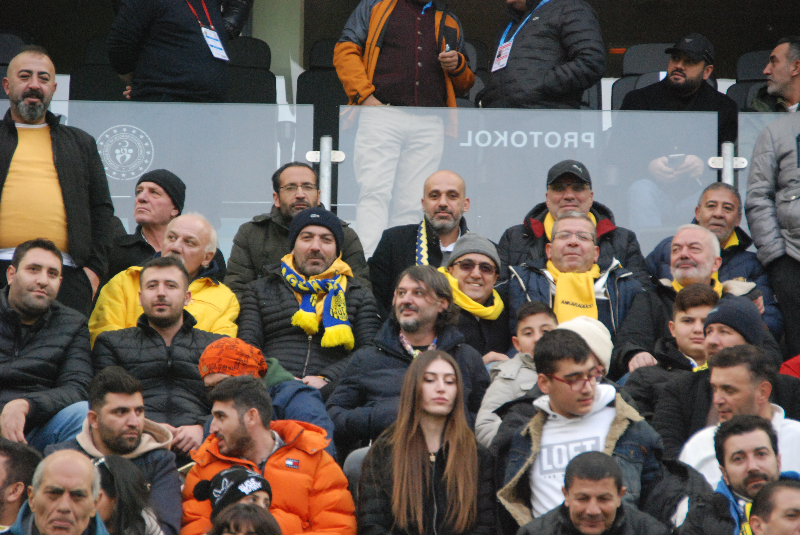 ANKARAGÜCÜ-PENDİKSPOR TARAFTAR FOTOLARI