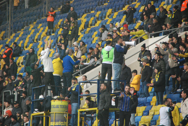 ANKARAGÜCÜ-PENDİKSPOR TARAFTAR FOTOLARI