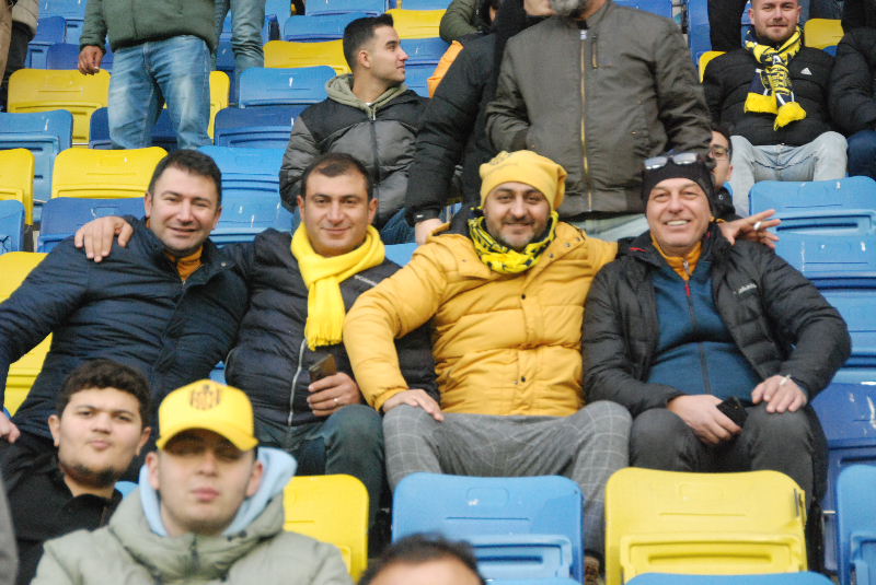 ANKARAGÜCÜ-PENDİKSPOR TARAFTAR FOTOLARI