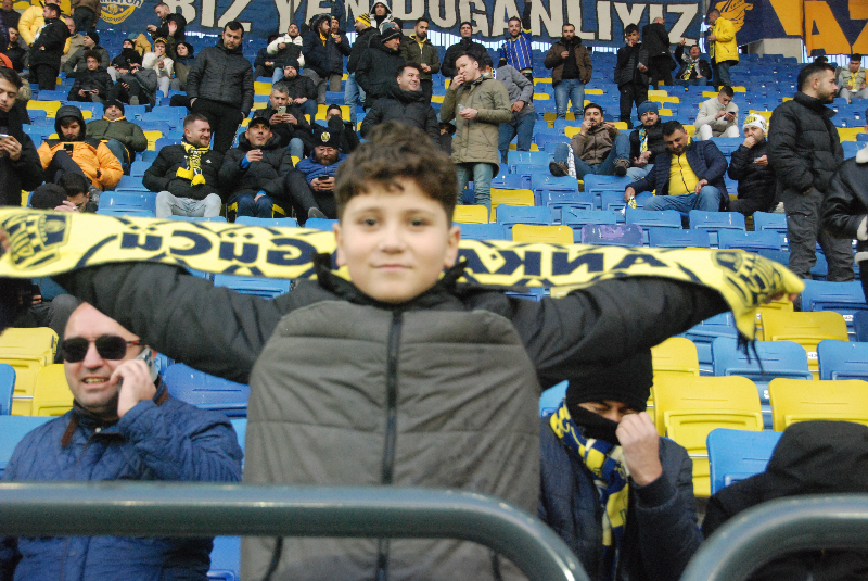 ANKARAGÜCÜ-PENDİKSPOR TARAFTAR FOTOLARI
