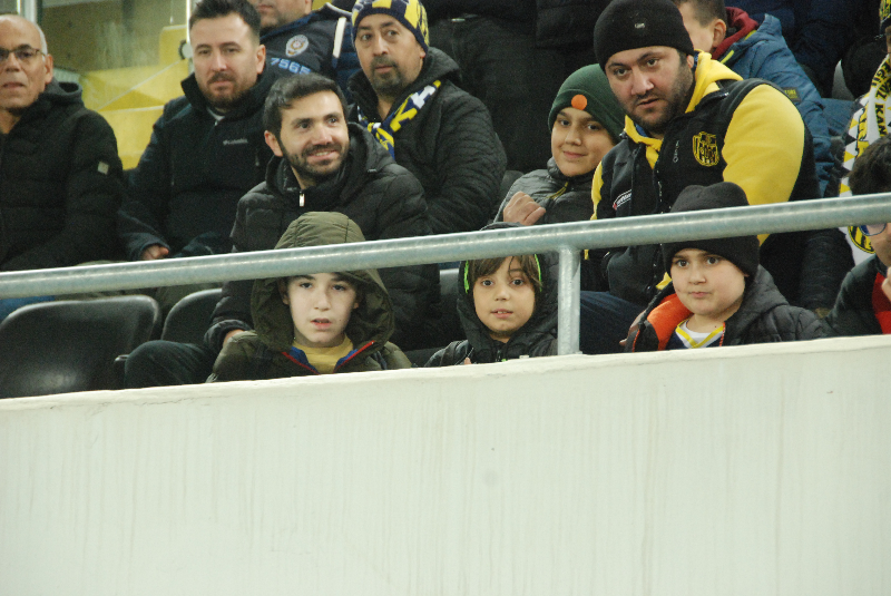 ANKARAGÜCÜ - MANİSA FK maçından