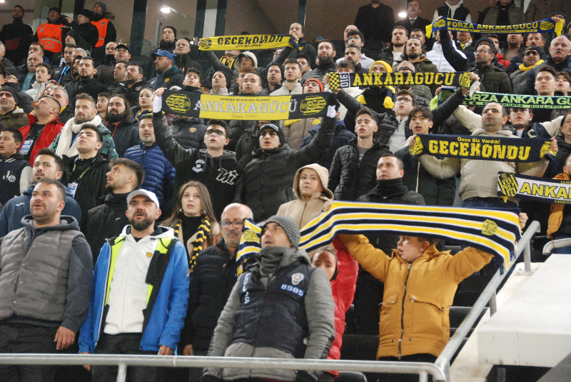 ANKARAGÜCÜ - MANİSA FK maçından
