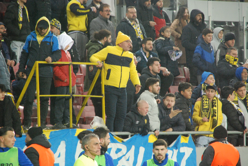 ANKARAGÜCÜ - MANİSA FK maçından