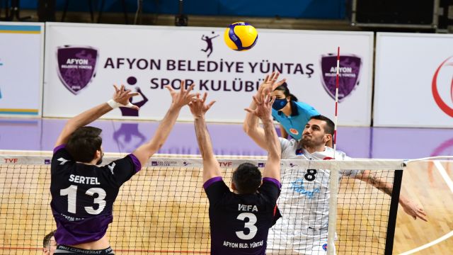 Halkbank, Afyon'da kaybetti