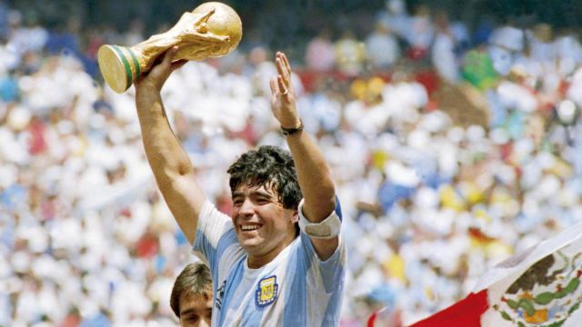 Maradona için Türkiye'de de saygı duruşu