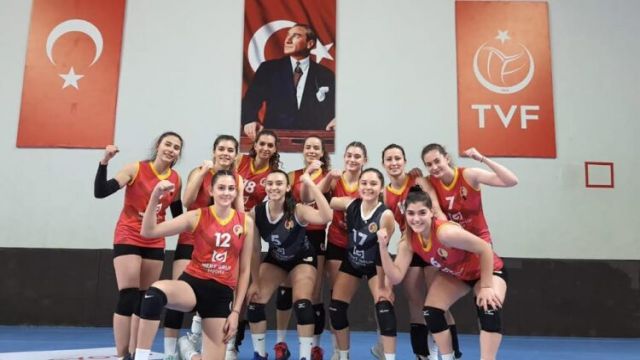 Mert Grup Sigorta, PTT’yi 3-1 yenerek yoluna namağlup devam etti