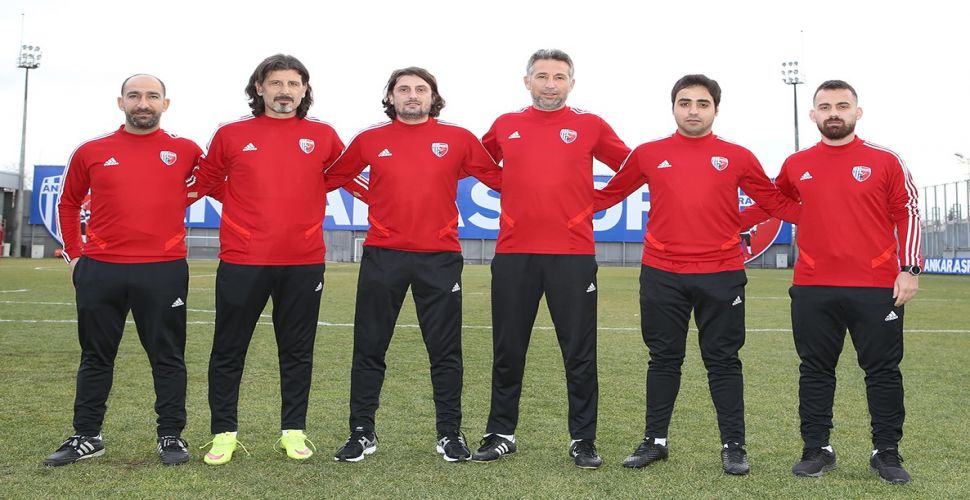 Ankaraspor Mehmet Ak ile anlaştı