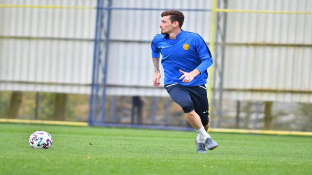 Erdi Dikmen: "Takımda çok iyi bir hava var"