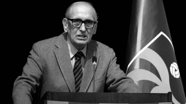 Özkan Sümer vefat etti