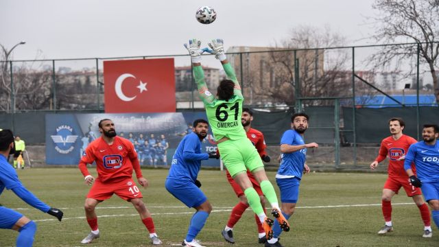 Ankara Demirspor tam gaz devam 2-1