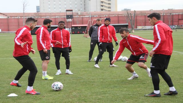 Beşiktaş hazırlıkları 3 eksikle tamamlandı