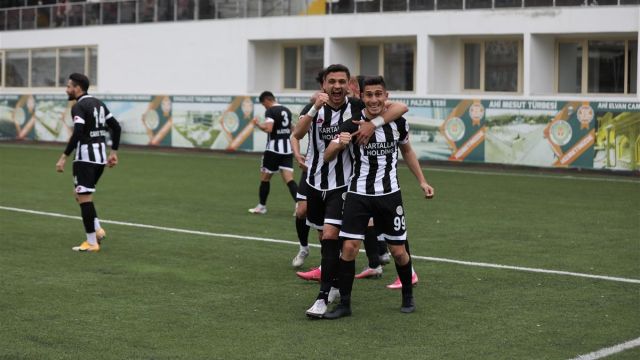 Etimesgut Belediyespor, Elazığ'da Ömer Faruk ve Alim'le coştu 4-1