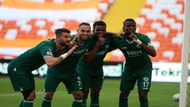 Hakan Keleş'li Giresunspor şampiyonluğa koşuyor