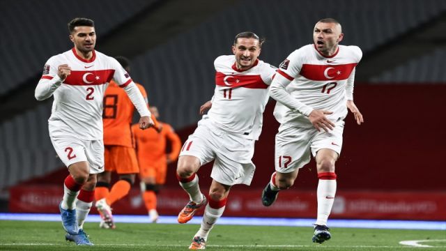 Hollanda'ya 4 gol birden!