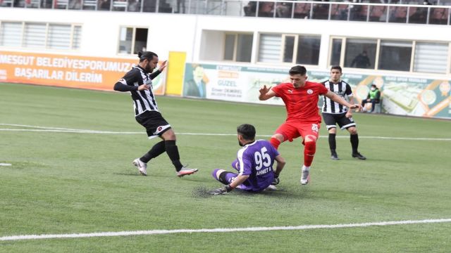 Etimesgut Belediyespor'un gözü play-offta!