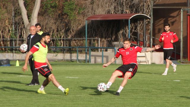 Taktikler Galatasaray için!