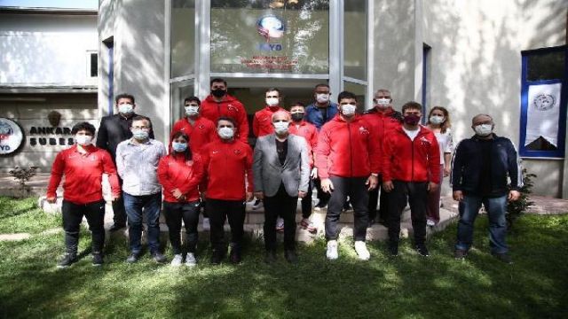 Türkiye Spor Yazarları Derneği Ankara Şubesi, milli sporcuları ağırladı