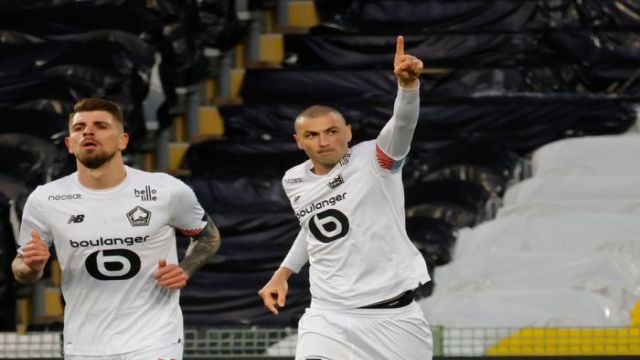 Burak Yılmaz, Fransa'yı sallamaya devam ediyor