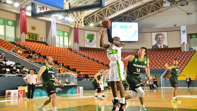 Mamak Belediyespor ilk maçta kazandı 94-93