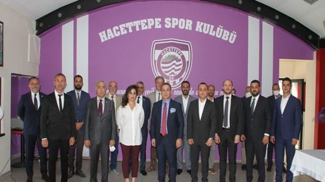 Hacettepe'de yeni başkan Bülent Üstündağ