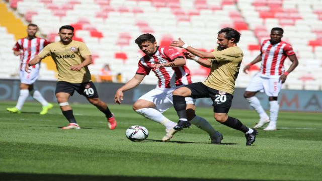 Demir Grup Sivasspor 1 - Gaziantep Futbol Kulübü 1