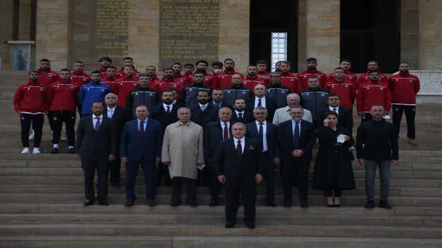 Hacettepe'den Ata'ya ziyaret