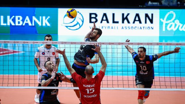 Halkbank'tan görkemli başlangıç !