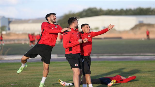 Gençler, son antremanı Balıkesirspor tesislerinde gerçekleştirdi