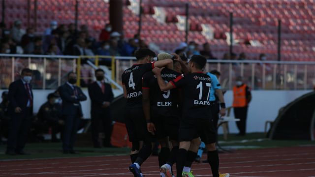 Gençlerbirliği fırtınası Eleke ile esti 2-0