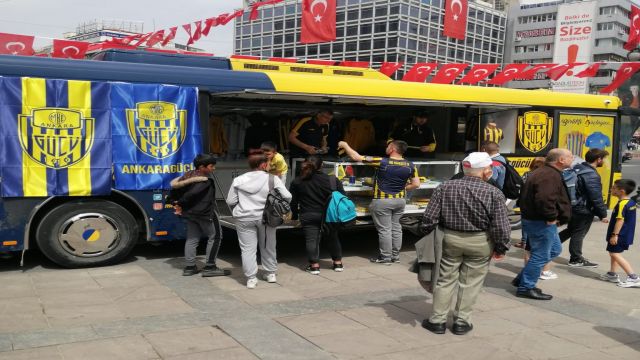 Ankaragücü hediye standıyla bayram coşkusuna katıldı