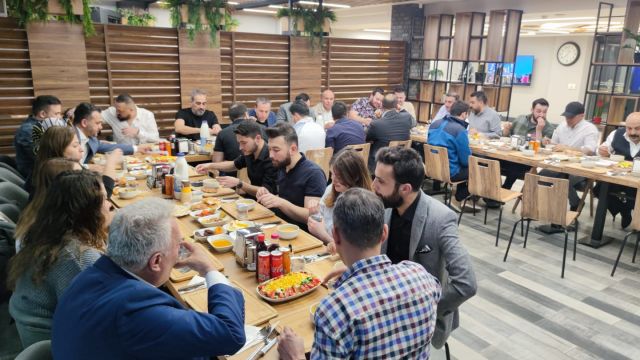 Faruk Koca, kulüp personeli ile iftar yemeğinde buluştu