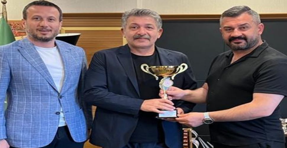 Ankaragücü, güreşte Gençlik Kupası Ankara takım birinciliği kupasını aldı