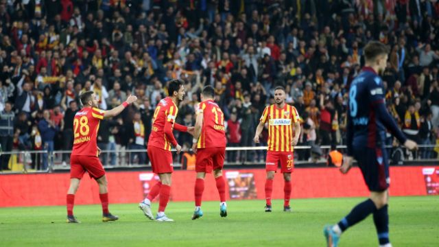 İlk finalist Yukatel Kayserispor oldu..