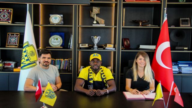 Santrfor transferi gerçekleşti. Ali Sowe Ankaragücü'nde !