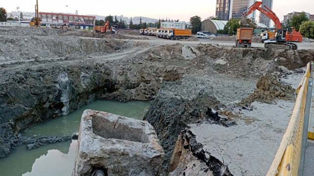 19 Mayıs Stadı'nda hafriyat çalışmaları sürüyor...