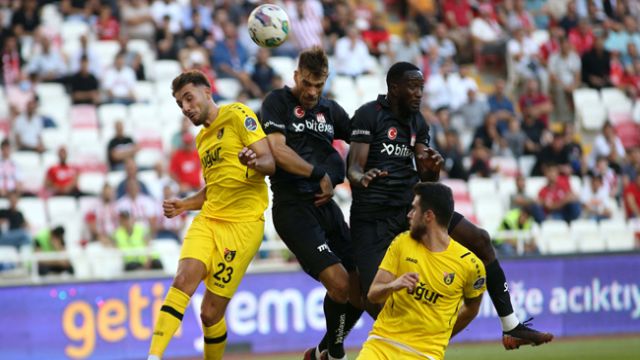 Demir Grup Sivasspor 1 - İstanbulspor 1