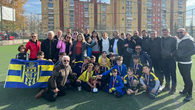 Ankara U9 Cup’ta şampiyon MKE Ankaragücü Batıkent Futbol Okulu