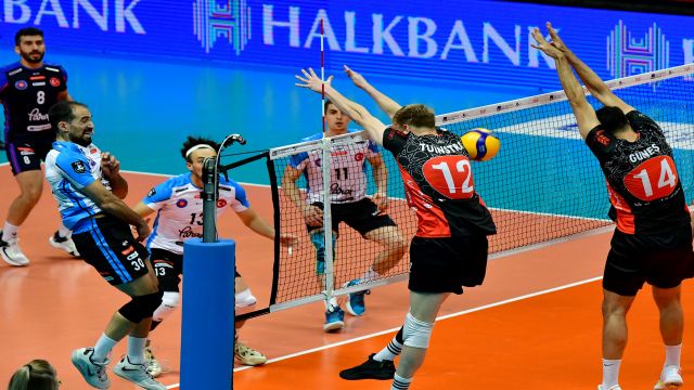Muhteşem derbi ! Voleybola doyduk...