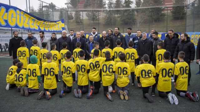 Ankaragücü, Ankara Sosyal Hizmetler Müdürlüğü Sevgi Evleri’ni ziyaret etti