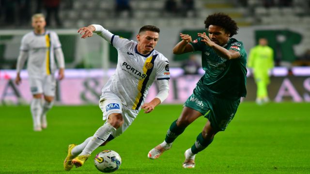 Konyaspor 0 - MKE Ankaragücü 0 İlk yarı sonucu