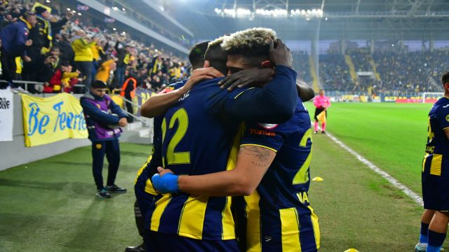 MKE Ankaragücü 22 yıl sonra çeyrek finalde