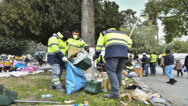 Başkent'ten haber | Ankara Büyükşehir deprem bölgelerinde çöp toplama çalışmalarına başladı