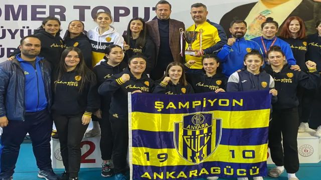 Ankaragücü'nün yüzünü güreşçi kadın sporcular güldürdü